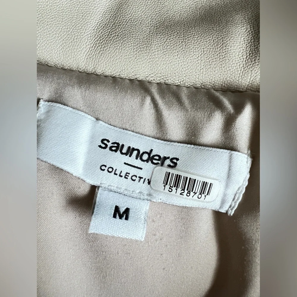 Saunders Collective Faux Leather Cream Puffer Jacket size medium - Picture 11 of 16
